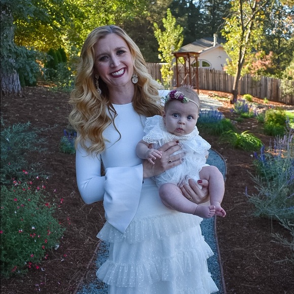 Meet your Posher, Caitlin - Picture 5 of 8